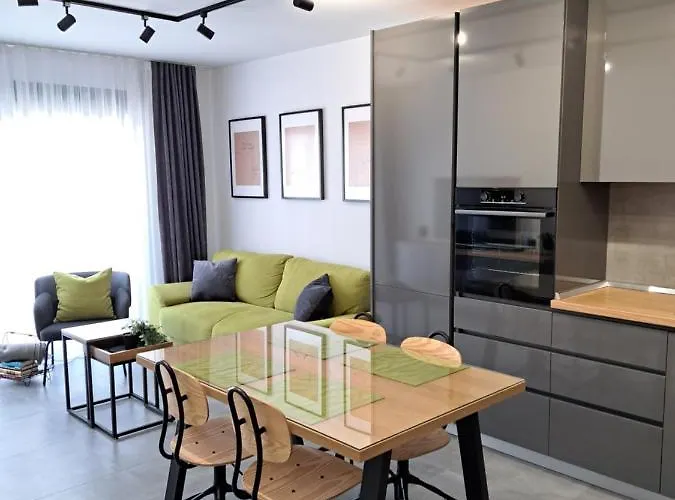 Smile 아파트 스플리트